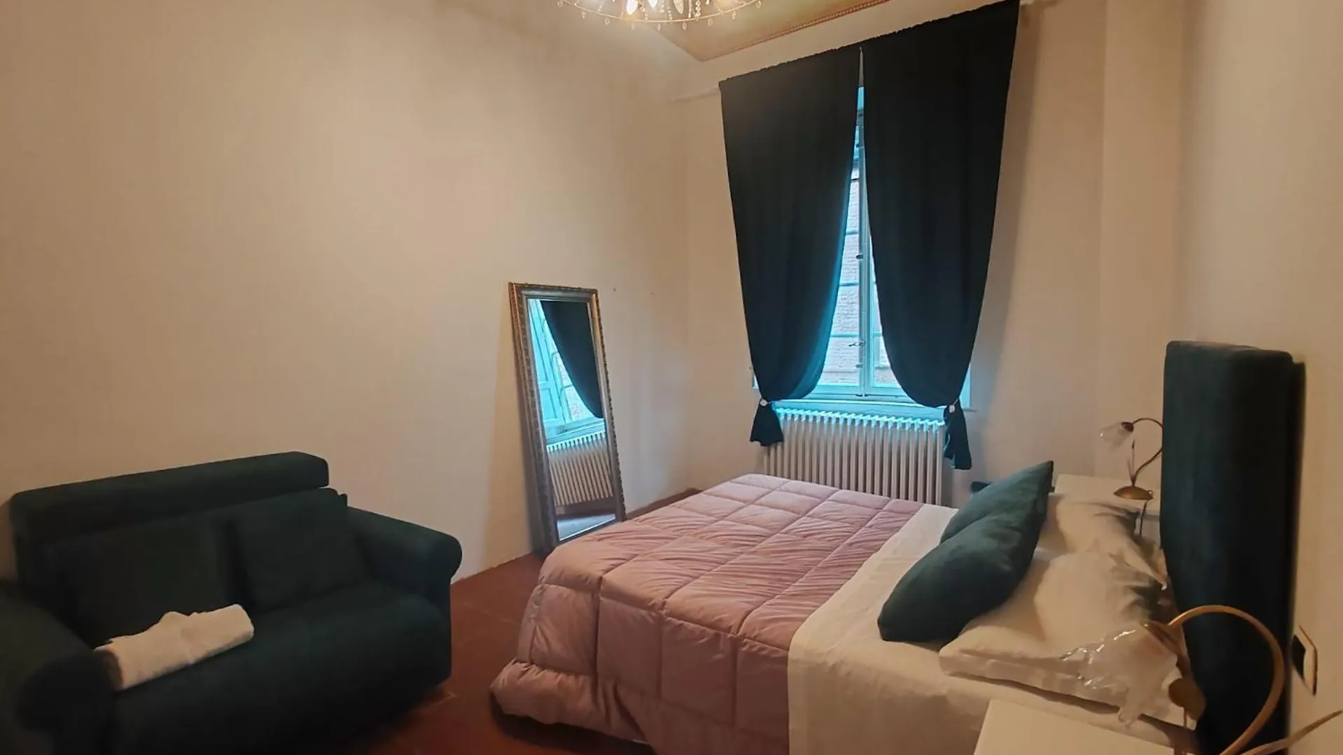 Corte Aranci E Corte Pini Deluxe Apartments In Historic Center Of Lucca Italy